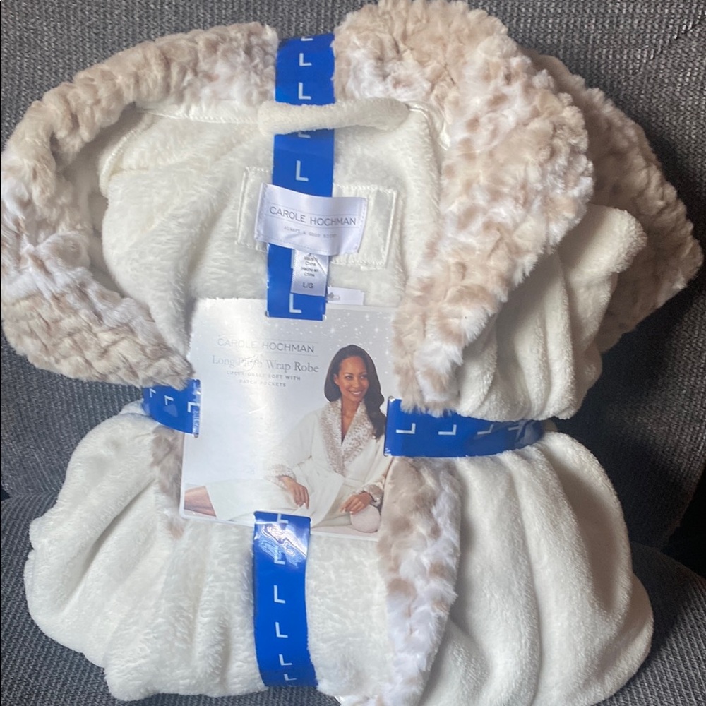 Carole Hochman Plush White Robe